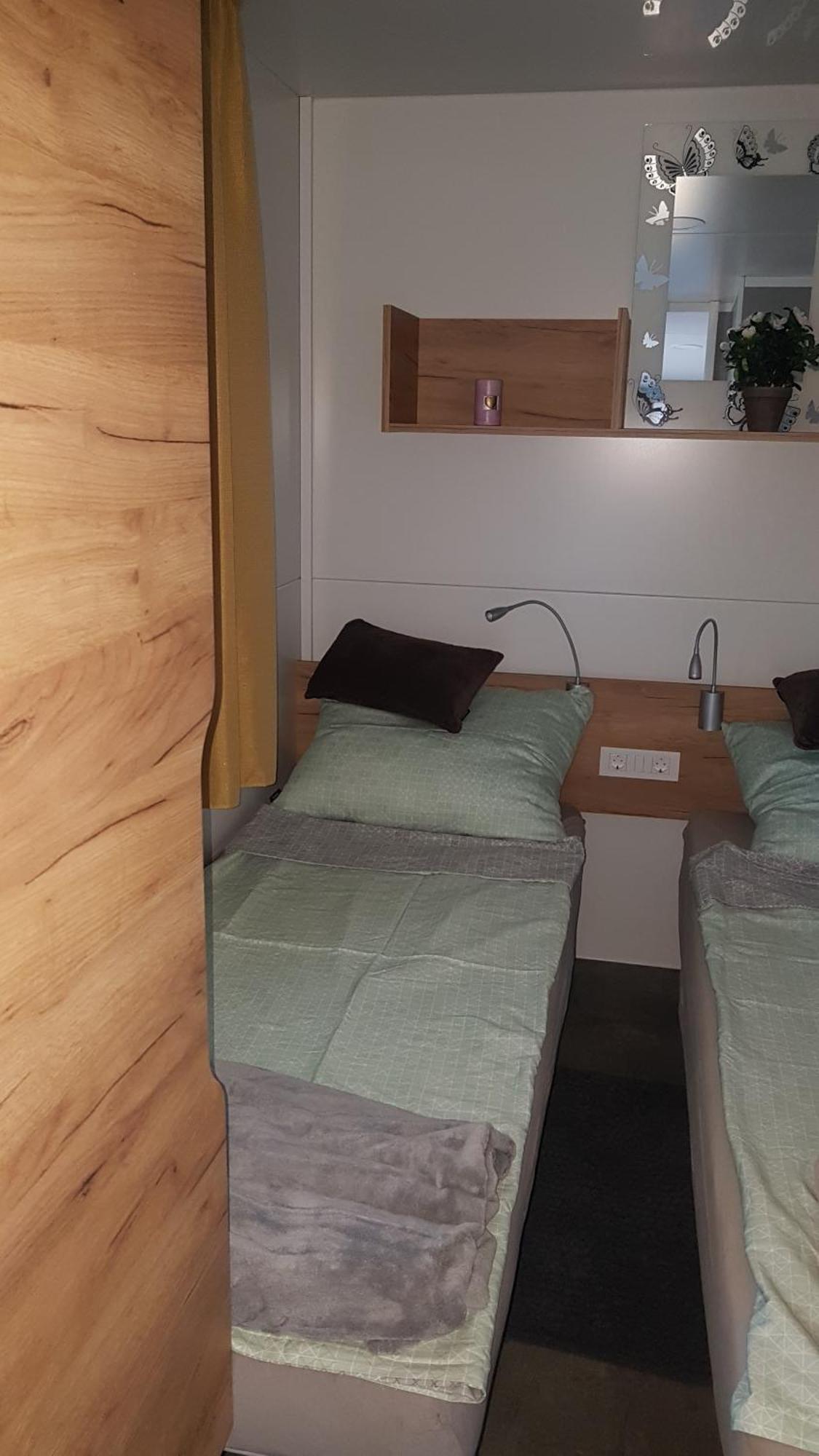Mobile Home Pearl Of Murter Jezera Eksteriør bilde